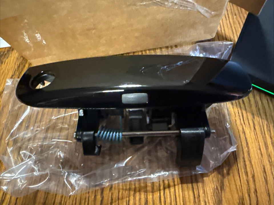 Manija de puerta exterior del lado del conductor delantero izquierdo Dodge Charger 2011-2013 Mopar OEM NEGRO Foto 2 de 4