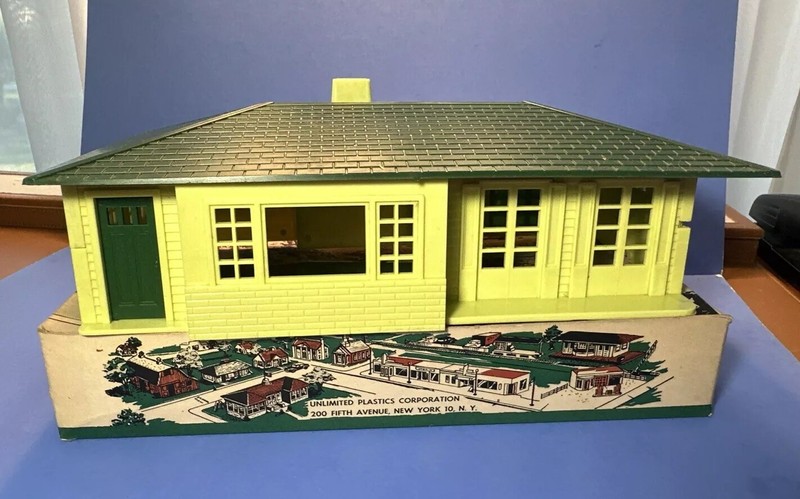 Vintage Littletown in Plastics #110 Ranch House O Gauge Train In Original Box