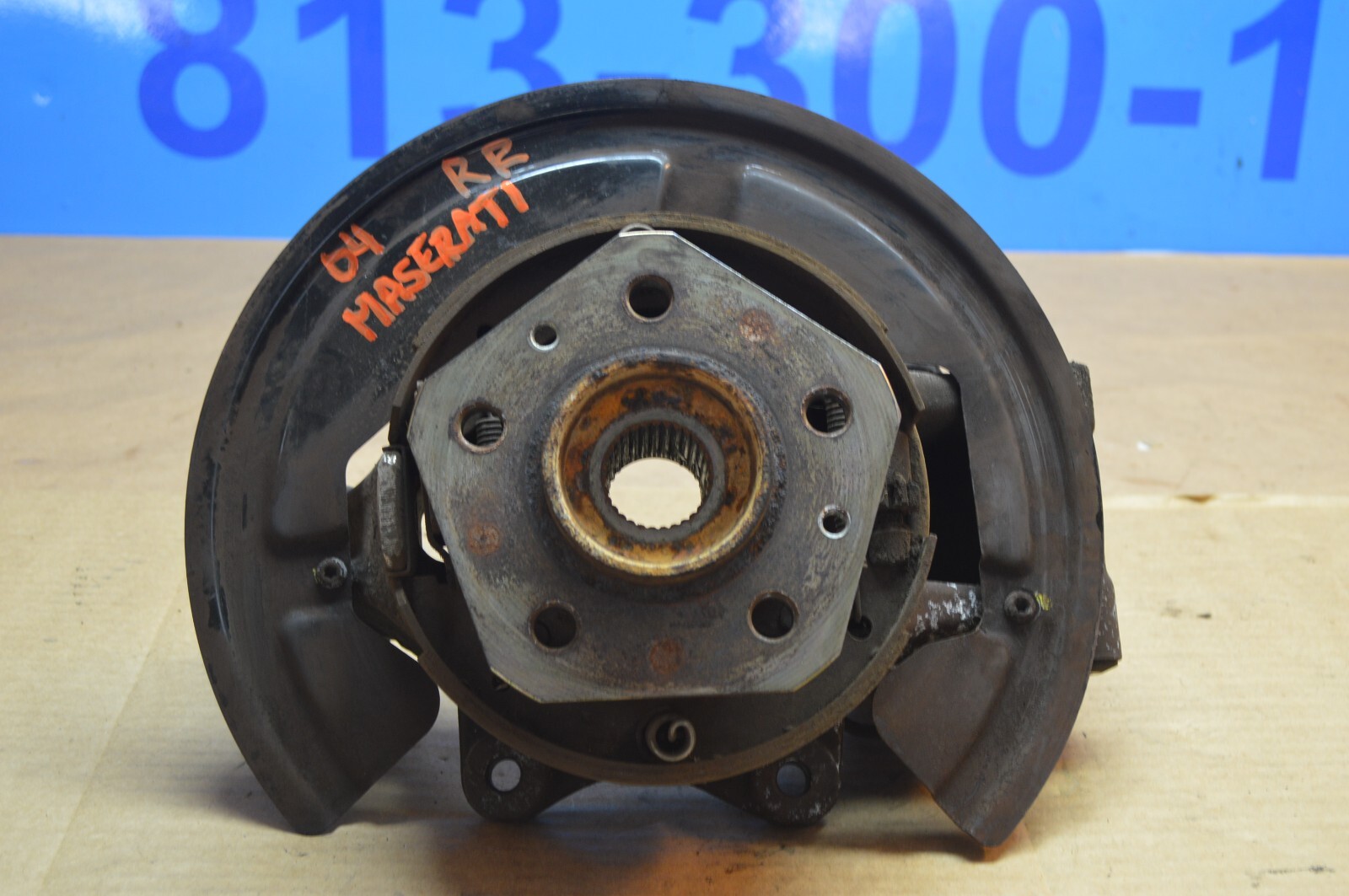 2004 M138 MASERATI M128 GT COUPE REAR PASSENGER SIDE SPINDLE WHEEL HUB 189336