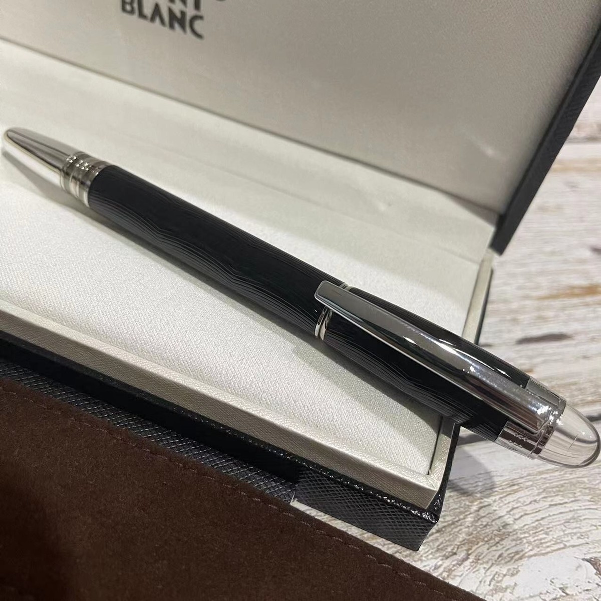 Montblanc Starwalker Defoe Rollerball Pen Classic Wavy pattern