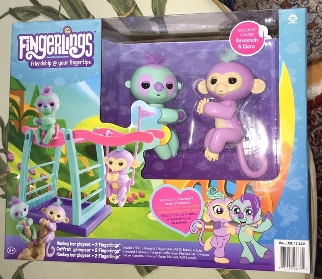 Fingerlings Monkey Bar Playset w/ 2 Fingerlings Savannah and Clara