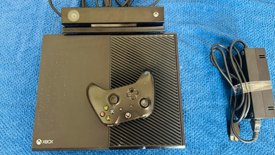 Microsoft Xbox One 500 GB Schwarz inkl. Controller, Kinect & Netzteil