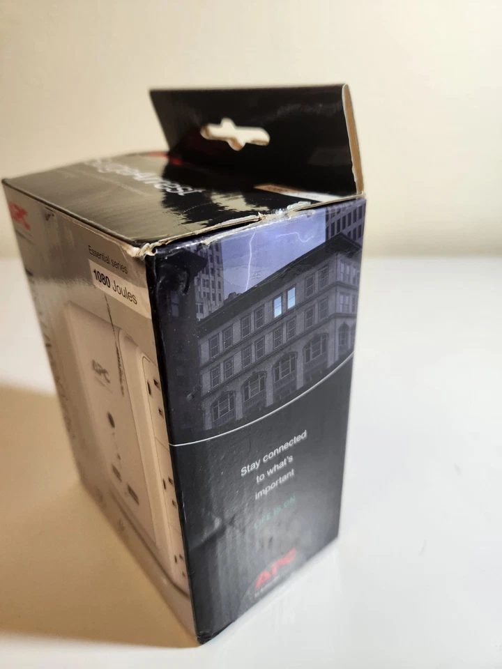 APC Überspannungsschutz Steckdose Stecker, mit USB-Anschlüssen, 6 Steckdosen Neu Open Box - Bild 2 von 4