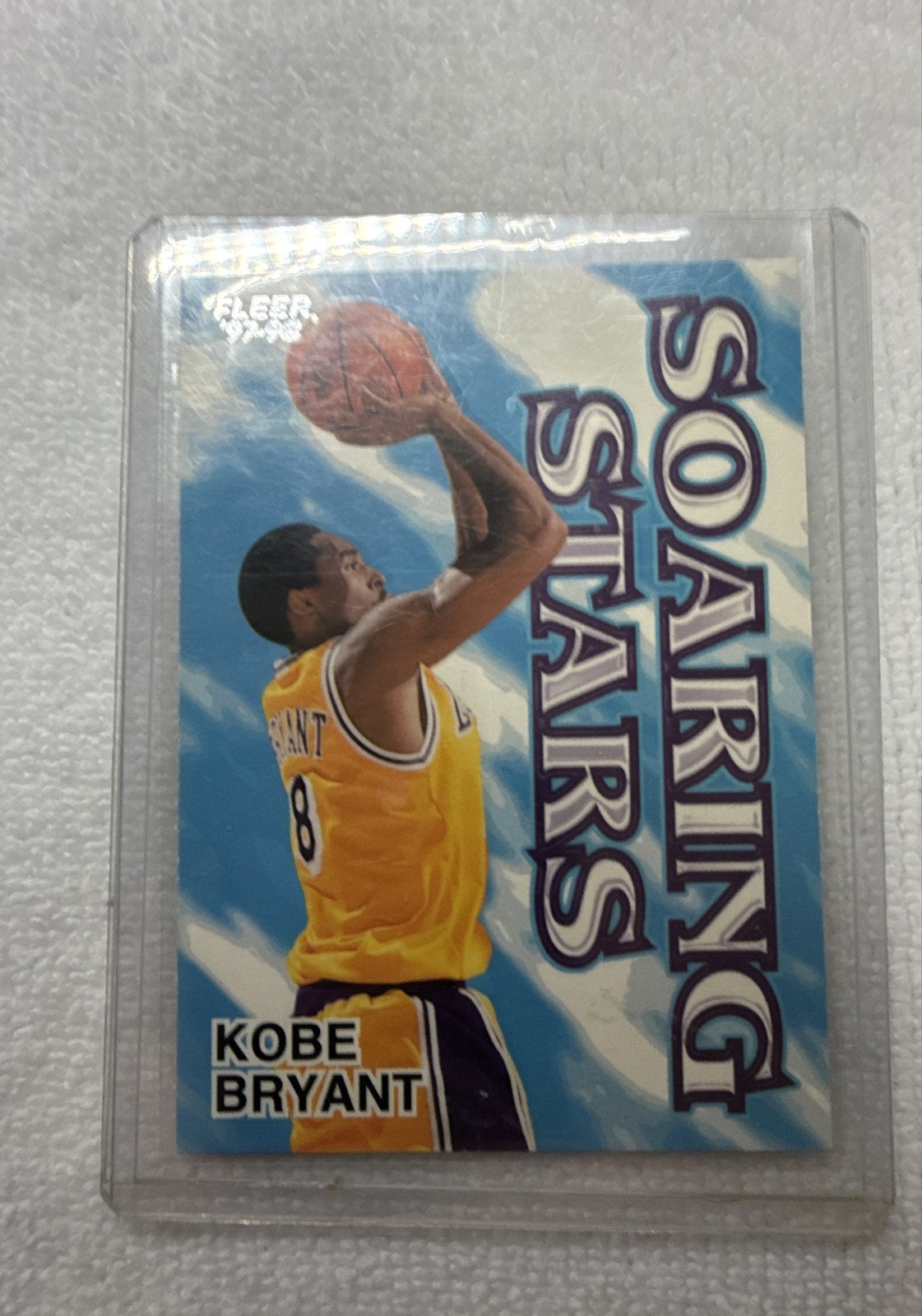1997-98 Fleer - Soaring Stars Kobe Bryant #4 SS