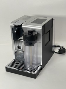 DeLonghi EN750.MB Lattissima Pro Nespresso Kaffeemaschine Schwarz & Silber