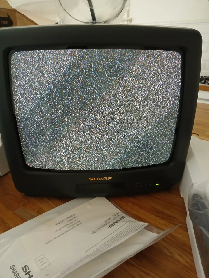 Brand New Sharp 37am-12h Colour Tv with remote, instructions CRT TV Retro Gaming - Image 4 of 4