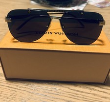 Louis Vuitton Z1020W Gold Monogram Aviator Sunglasses with Papers and Box