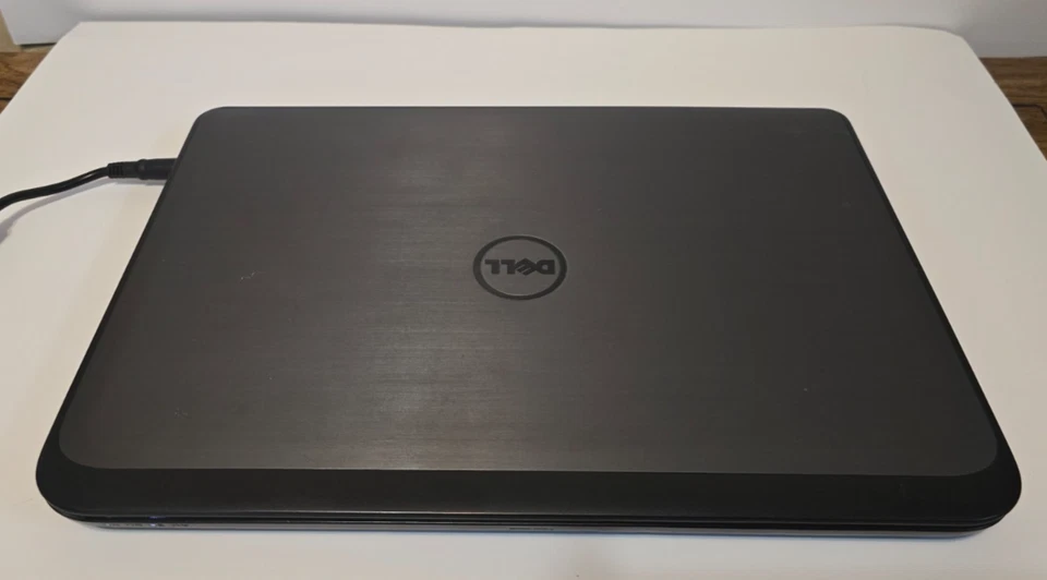 Dell Latitude 3440, Core i5, 8 GB de RAM, 128 SSD, Windows 11 Pro Foto 2 de 4