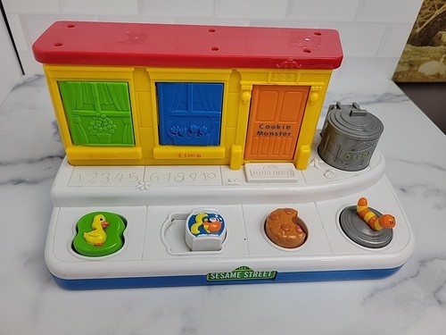 Vintage Mattel SESAME STREET Pop Up Pals Musical Singing Toy 2004 - Picture 2 of 5
