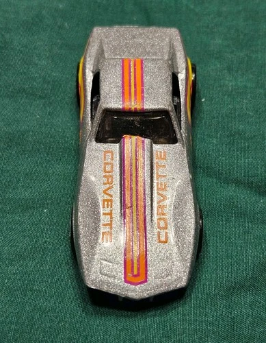 Vintage 1975 Hot Wheels Corvette Stingray Silver Loose. Blister Pull Metal Base.
