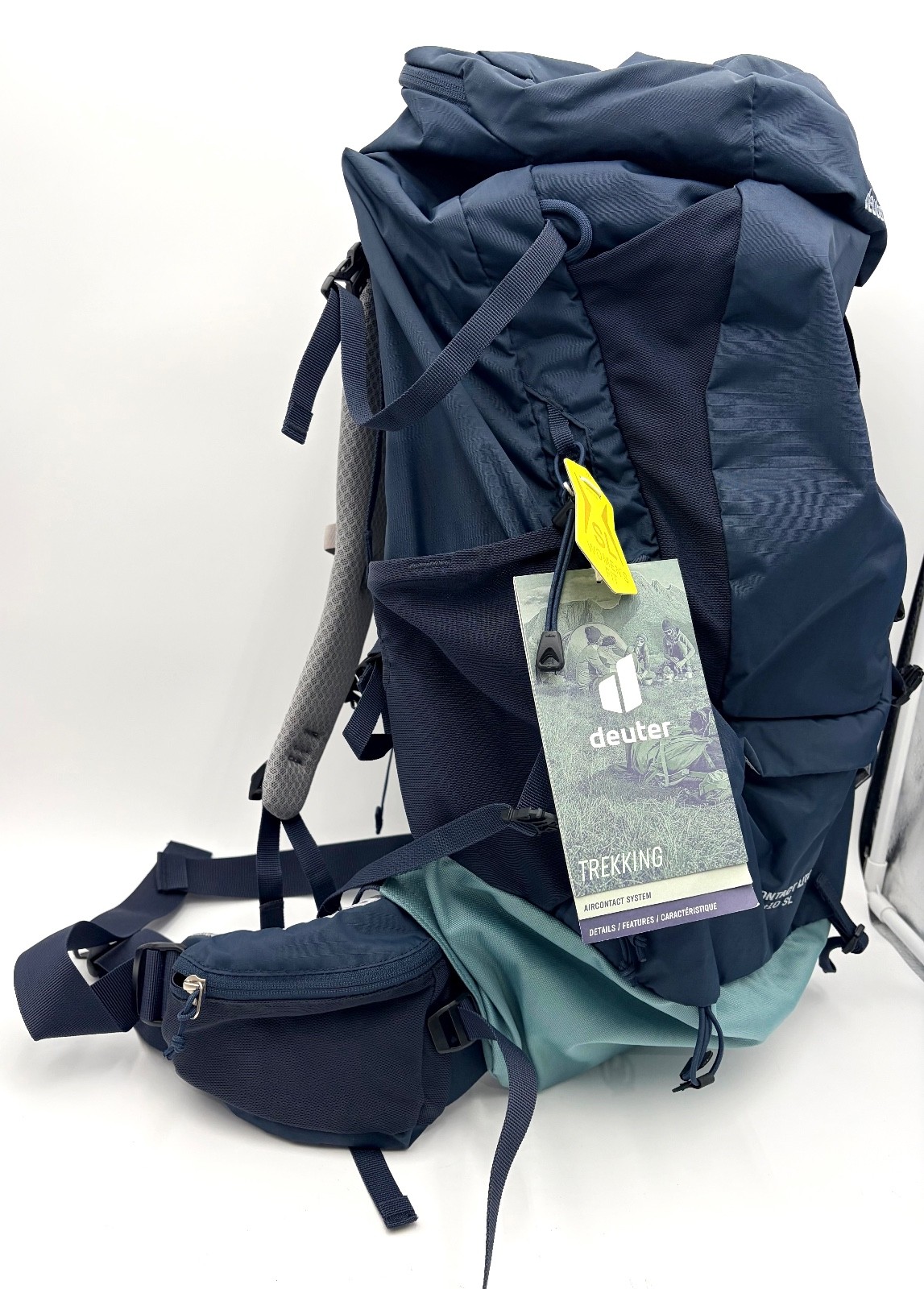 [NEW with tags] Deuter Women's Act Lite 45+10 SL Lightweight Backpack (Ink-jade)