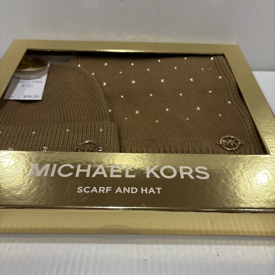ПОДЛИННЫЙ MICHAEL KORS 2 ПК. ПОДАРОЧНЫЙ НАБОР ШЛЯПА И ШАРФ КОРИЧНЕВЫЙ С ЗОЛОТЫМИ ЗАКЛЕПКАМИ И ЛОГОТИПОМ MK - Изображение 4 из 4