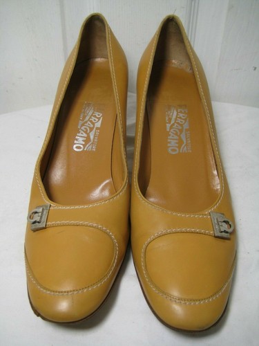 Salvatore Ferragamo Yellow Leather Classic Pumps Shoes Women's Size 9.5 B. - Picture 3 of 12