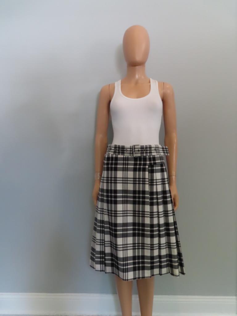 Christian Dior★素敵!Black & White Plaid Skirt NWT Christian Dior Black & White Plaid Knee Length Skirt F