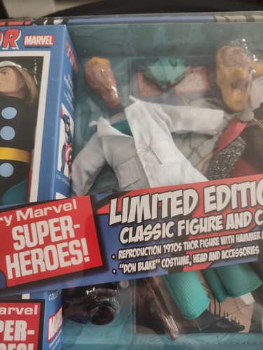 Legendary Marvel Super-Heroes THOR Retro Limited Edition Collector Set 3200 - Picture 7 of 8