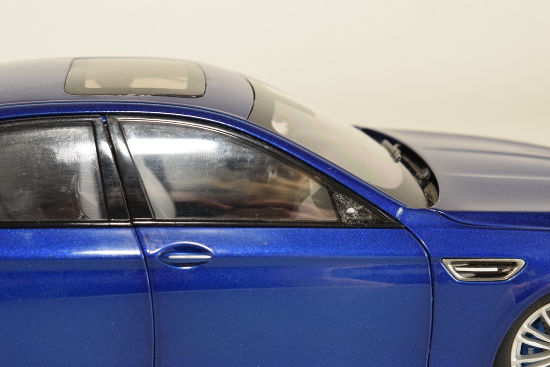 BMW M5 1/18 スケールモデル 青 B13 1:18 PARAGON DEALER BMW M5 METALLIC BLUE GOOD COND. VERY