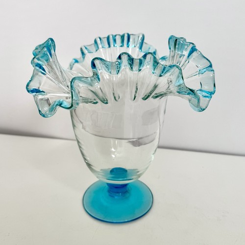 Old Art Glass Crimped Glass Vase Ruffle 8” Vintage Glows Decor Art Deco Crest - Bild 14 von 17