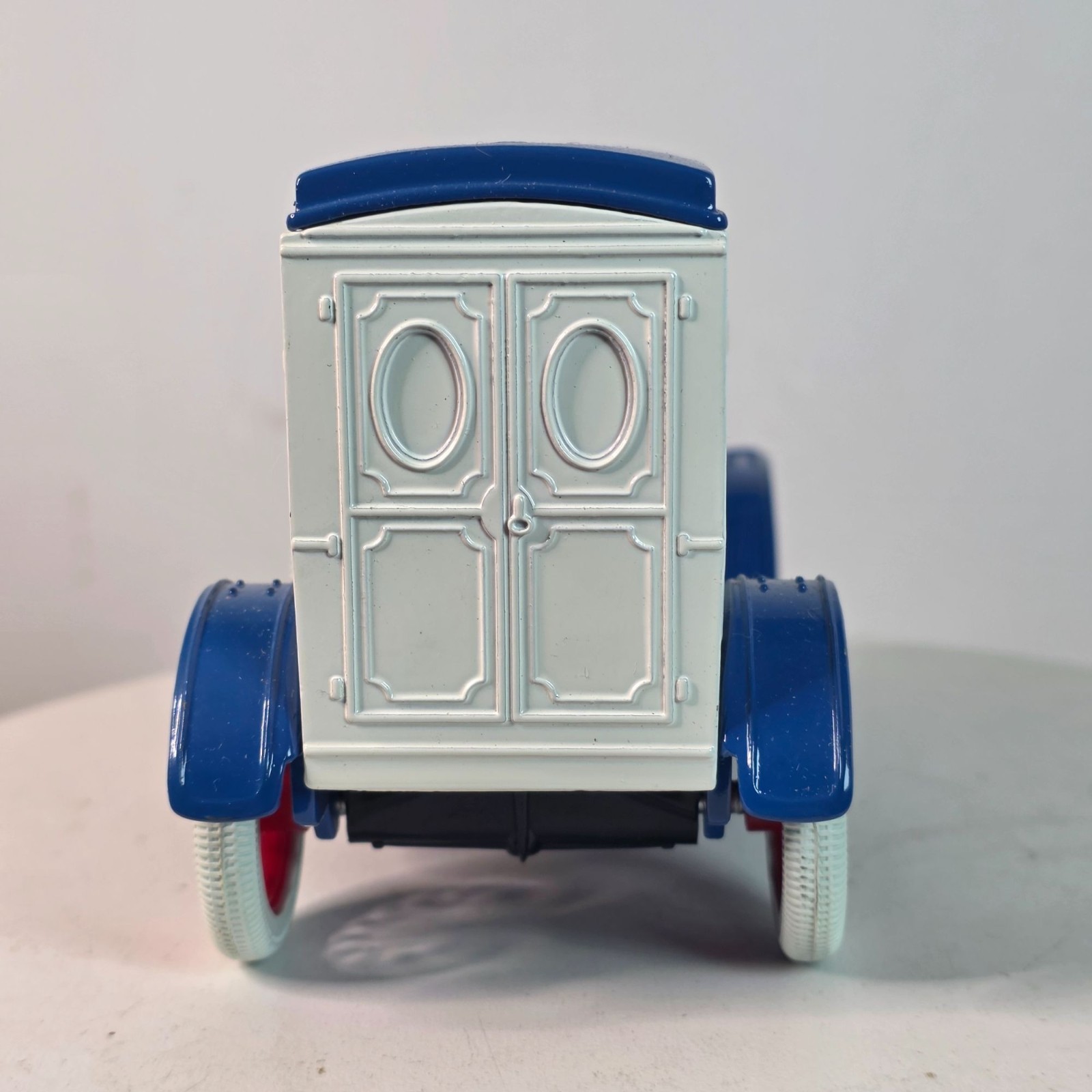 Vintage Ertl 1917 Ford Model T Amoco Delivery Van Bank Limited Edition USA    thumbnail 4