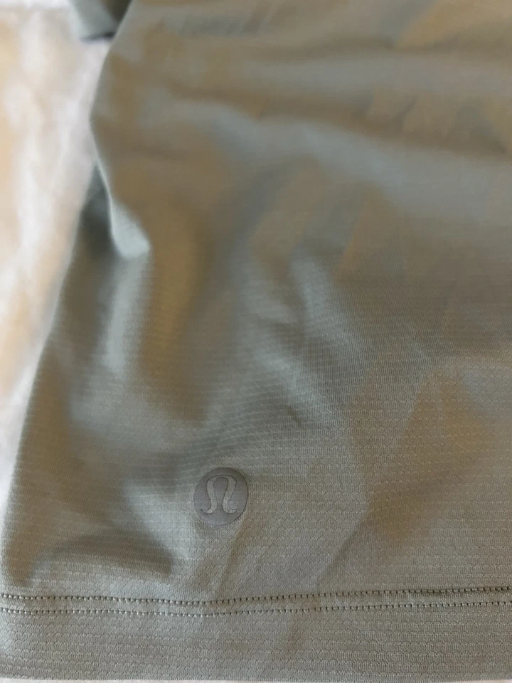Nueva Camiseta Lululemon Ultraligera Hasta la Cintura Foto 3 de 3