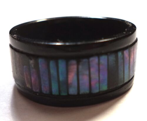 Black Plastic Band with Vertical Iridescent Shells (7.25) - Picture 5 of 5