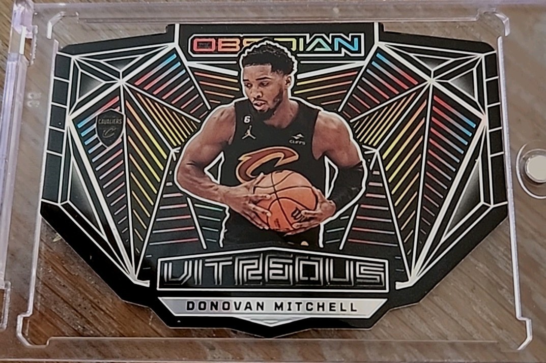 2022-23 Panini Obsidian Vitreous Donovan Mitchell SSP Case Hit