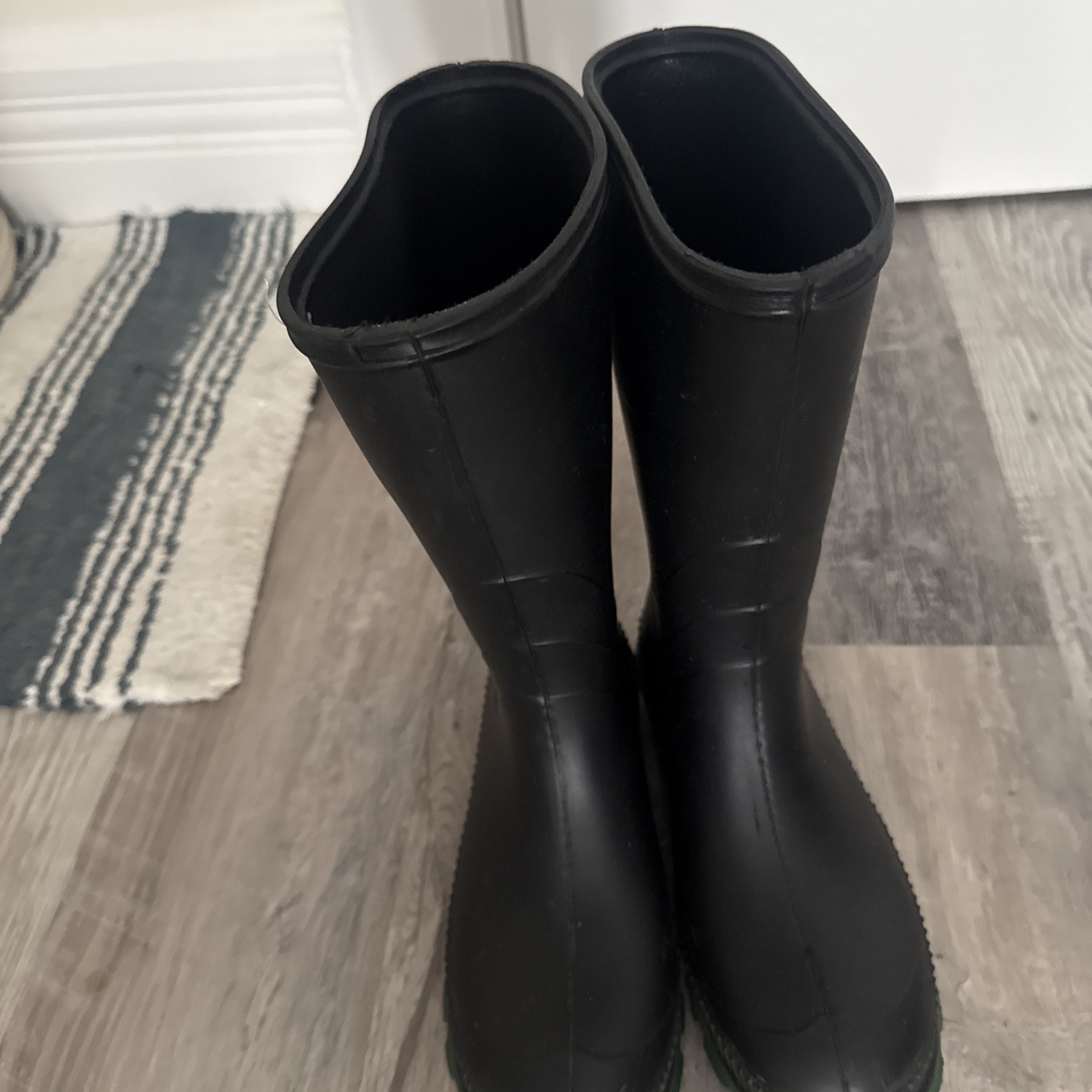 Rain Boots Woman Size 8 (39) Waterproof-image