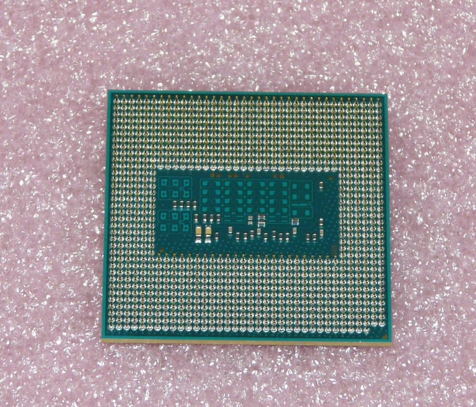 Intel Core i7-4700MQ 2,40GHz SR15H (6M Cache, up to 3.40 GHz) 5GT/s FCPGA946 CPU - Bild 2 von 2