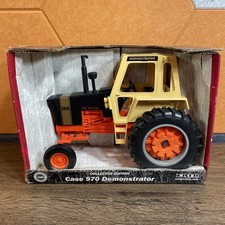 ERTL Collectors Edition Case 970 Demonstrator 1/16 Scale Die-cast Metal Tractor