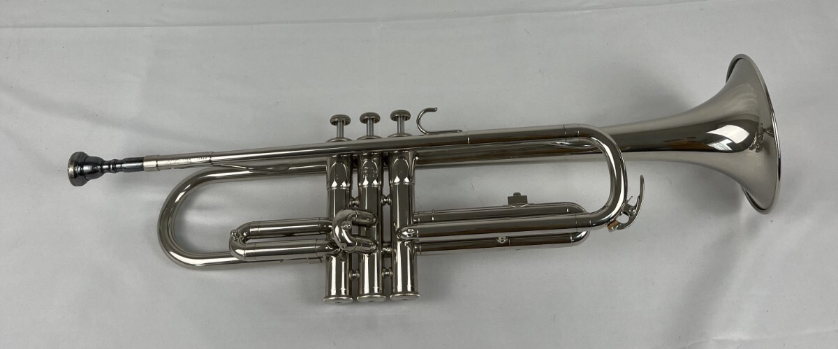 YAMAHA YTR-136 Trumpet with Hard Case Mouthpeace Musical YAMAHA YTR-136 Trumpet with Hard Case Mouthpeace Musical