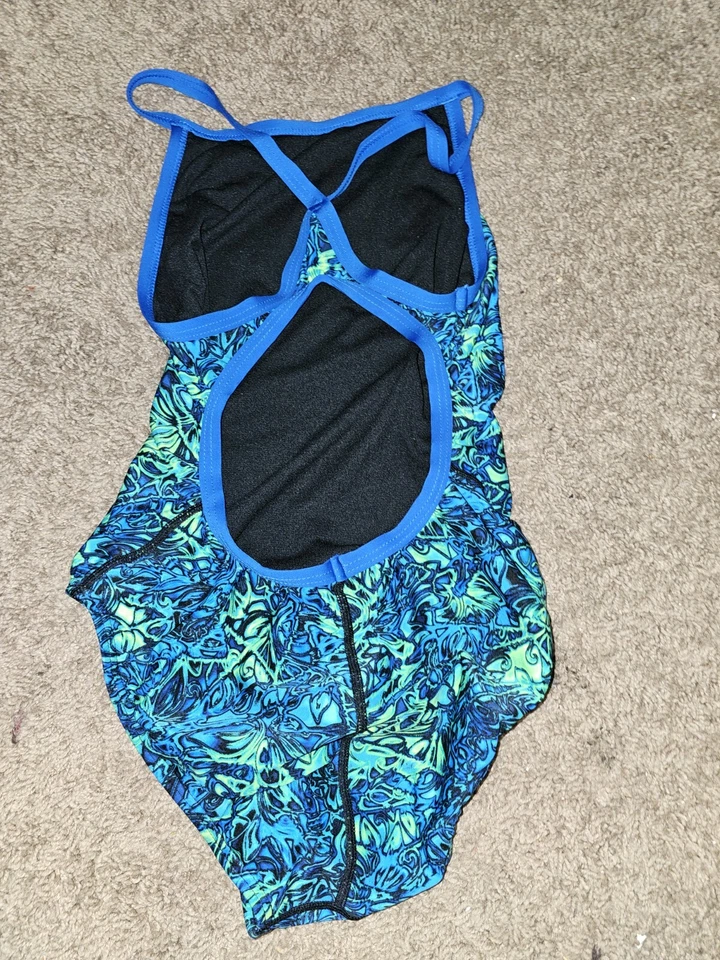 Maiô feminino TYR competição peça única tamanho 34 - Imagem 3 de 4