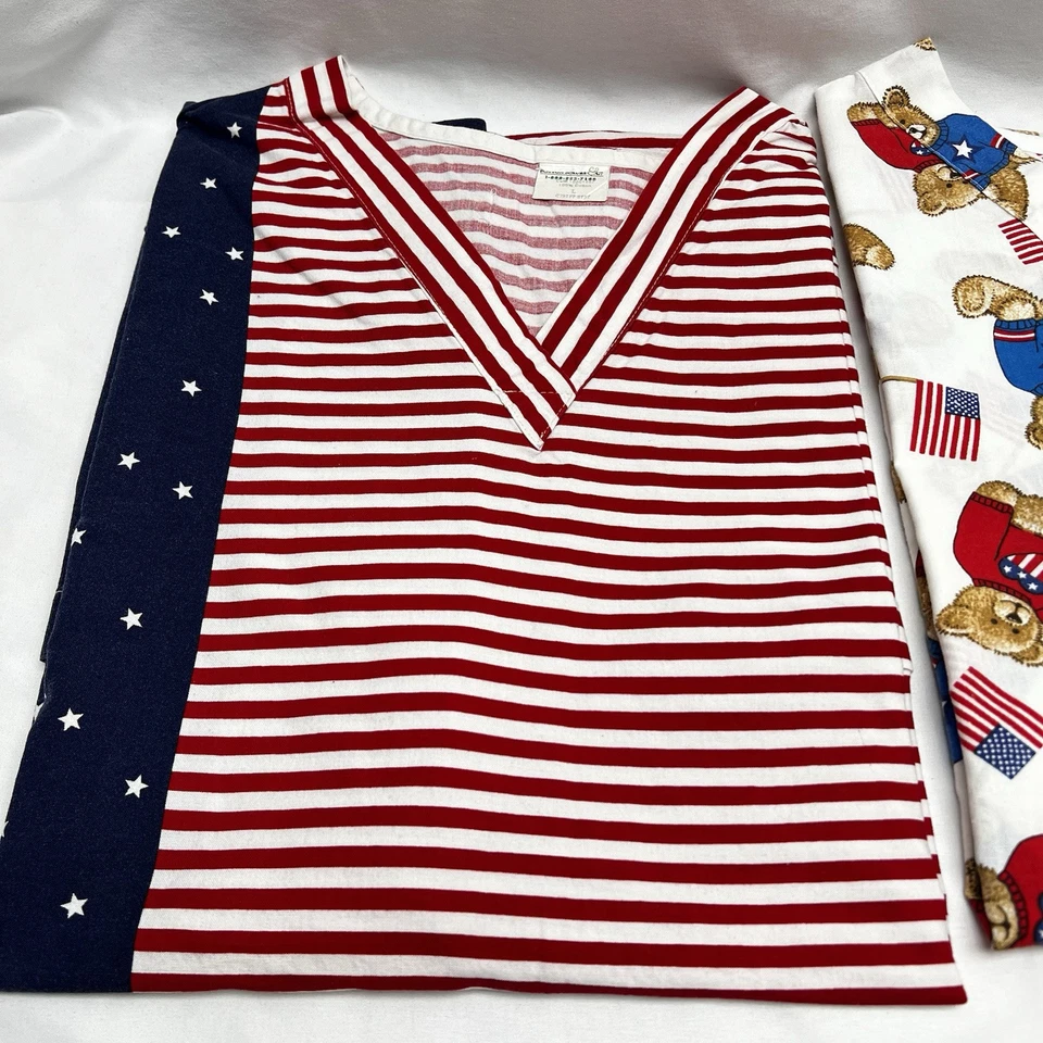 Vintage Scrub Tops Lot of  4 Size L/XL Pockets 4th of July Bears Rubber Ducky - Image 3 of 4