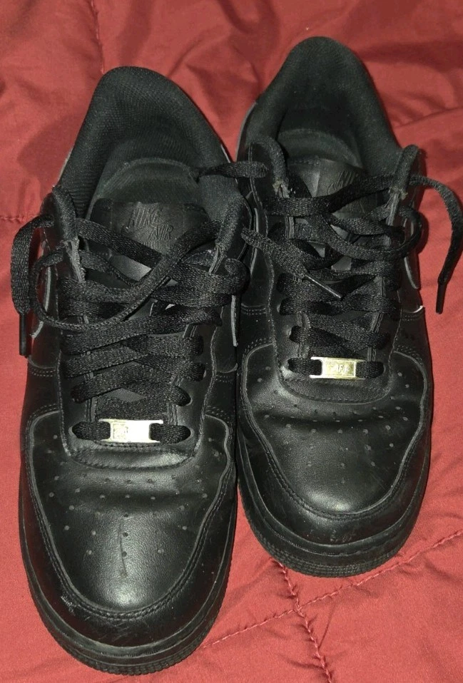 Nike Air Force 1 Black Men's Low Top Lace-Up Athletic Sneaker size 10