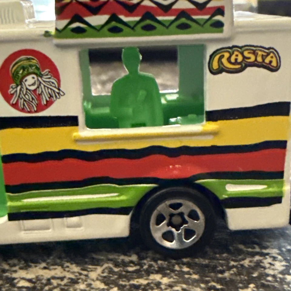 Camión de comida Hot Wheels 1983 Rasta Fruit & Veggies.  Hecho en Malasia Foto 4 de 4