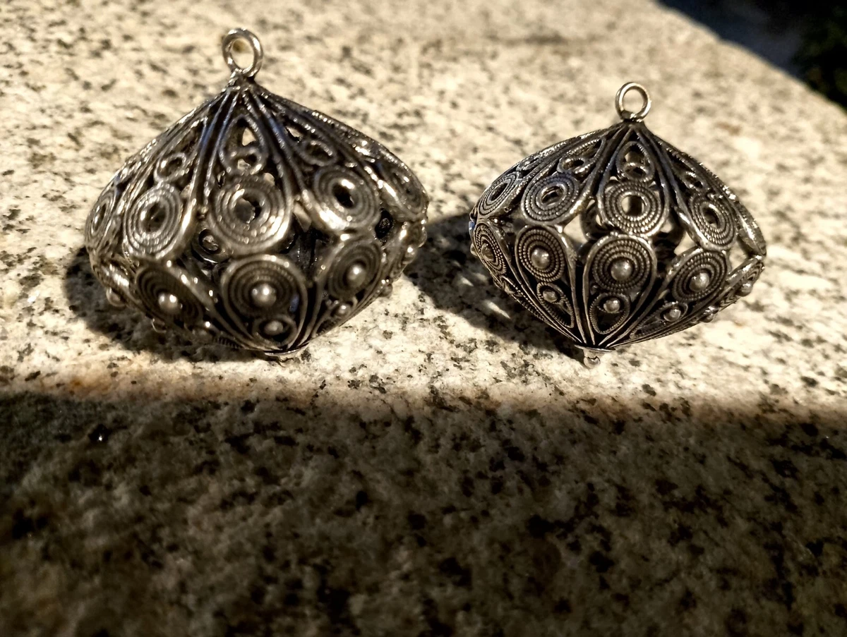 Bottone gioiello tondo piccolo colore Argento con strass cod. 26