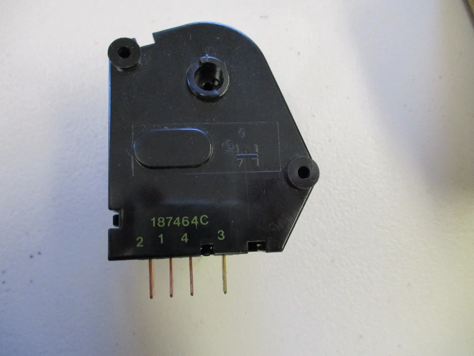 Temporizador de descongelación refrigerador Frigidaire P/N 5303007400 Foto 3 de 4