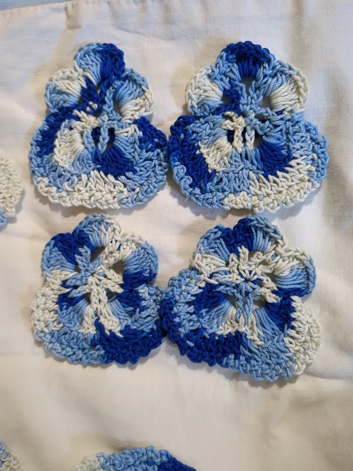 Juego de 8 servilletas de ganchillo de pensamiento azul y blanco hechos a mano de colección de los años 40 Cottagecore Foto 2 de 4