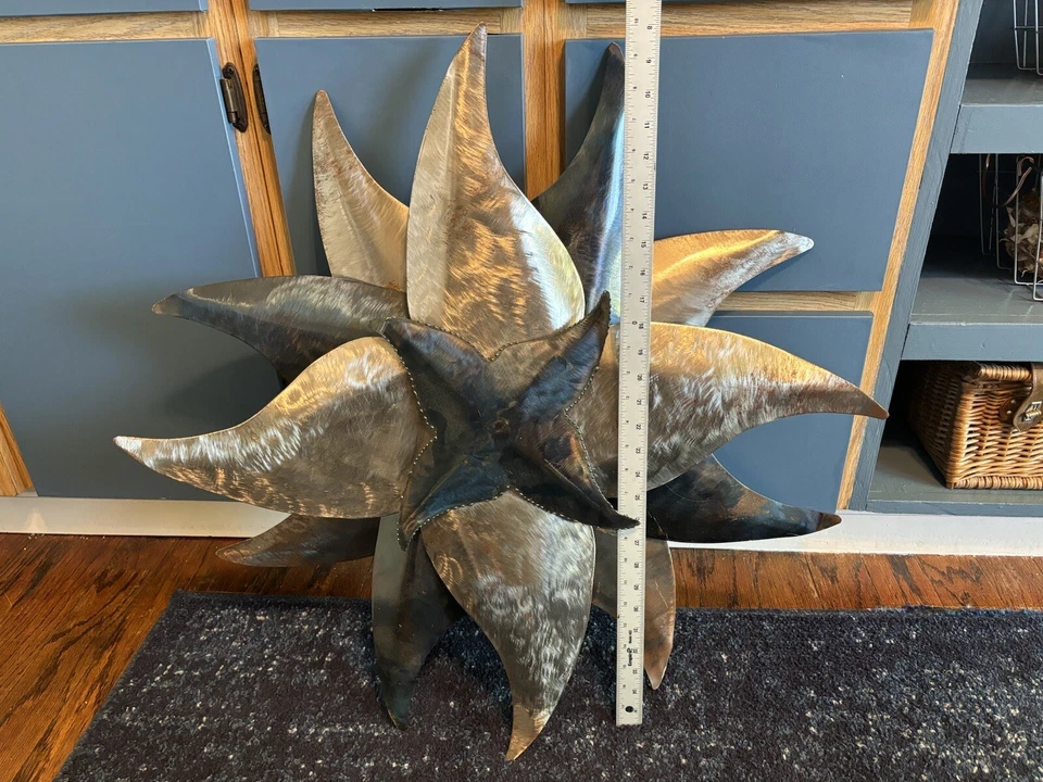 Escultura de parede Starburst de metal soldado feita à mão 29 x 29 arte moderna retrô MCM - Imagem 3 de 4