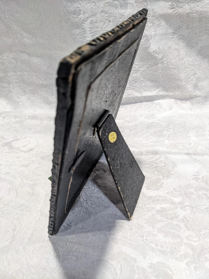 Настоящий перепел на темно-зеленый бархат в переработанной винтажной раме с шелковыми розами - Изображение 4 из 4