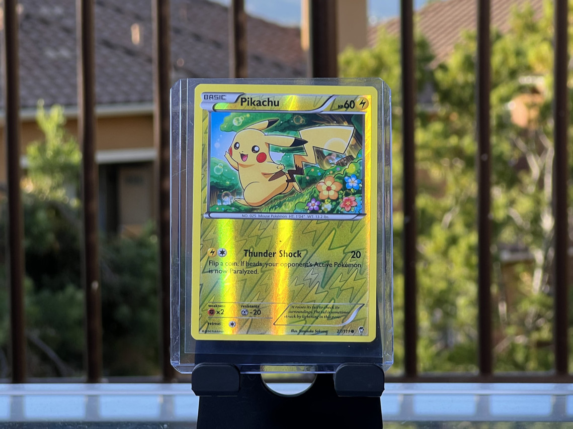 Pikachu 27/111 Rev Reverse  Holo XY Furious Fists Pokemon NM