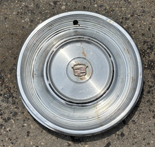 1968-1969 Cadillac Deville Fleetwood Calais 15 Wheel Cover Hubcap Crest Oem 1968-1969 Cadillac Deville Fleetwood Calais 15 Wheel Cover Hubcap Crest Oem