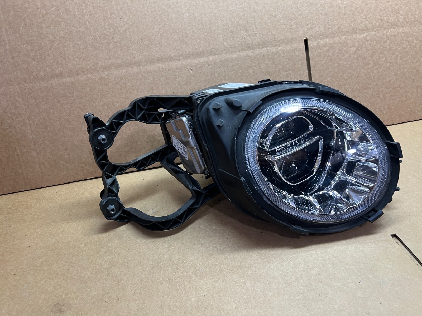 Bentley Bentayga 2017-2020 Right Headlight