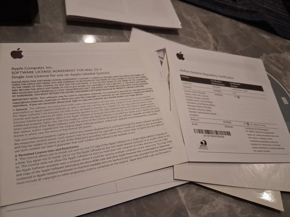 Original MacBook Pro Mac OS X 10.4.5 Install 2 Discs 2006 2Z691-5798-A & 5607-A - Image 4 of 4
