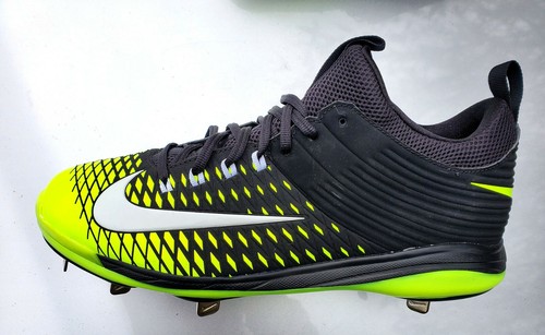 Nike Mike Trout Metal Baseball Cleats 