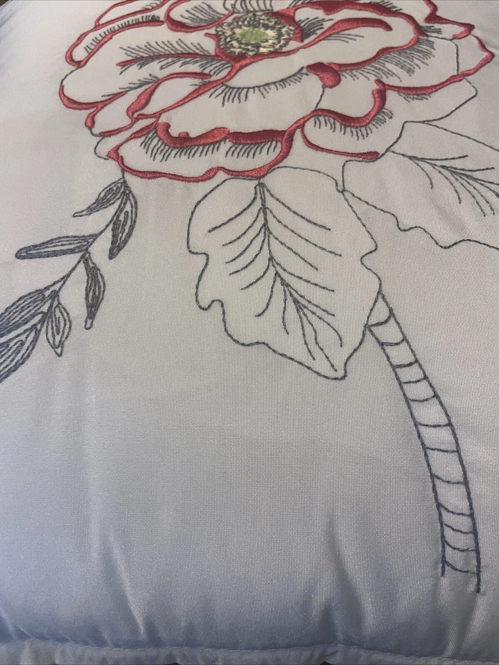 VTG Rose Tree Marseilles White Pillow Embroidered with/Rose 14 x 14 - MINT - Image 4 of 4