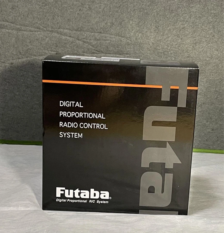 Futaba 10PX R404SBS 10-Channel 4G Telemetry Radio System Japan - Image 2 of 4