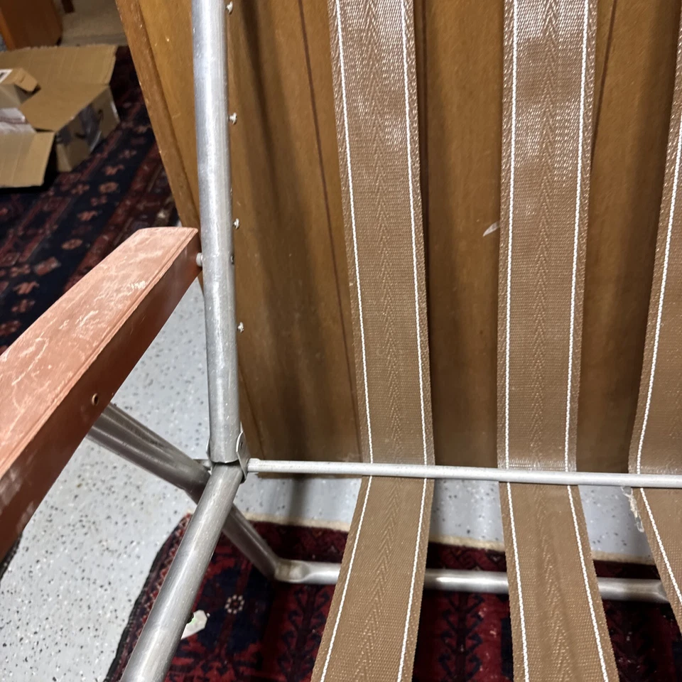 Silla de patio plegable de aluminio de colección con correas extra para reparación de proyectos Foto 3 de 4