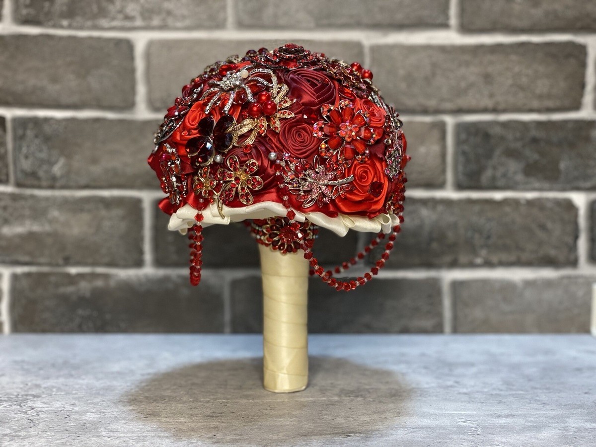 Beautiful wedding bouquet ruby red brooch bouquet *preowned*