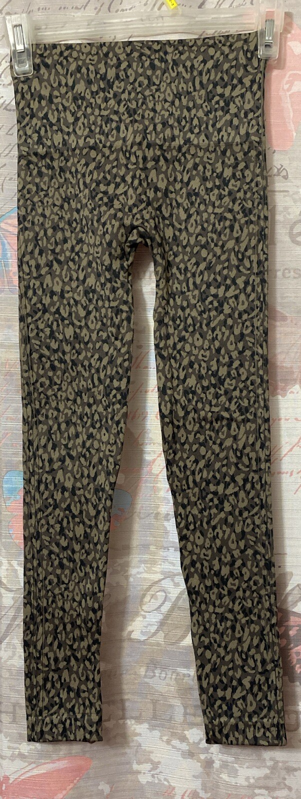 SPANX Womens Sz XS Look At Me Now Seamless Camouflage Leggings