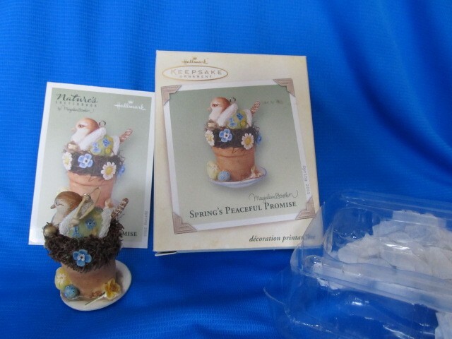 HALLMARK MARJOLEIN BASTIN SPRING EASTER ORNAMENT SPRING'S PEACEFUL PROMISE 2005