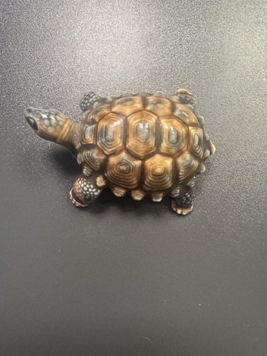 Vintage, WADE Porcelain tortoise Made in England, 3"